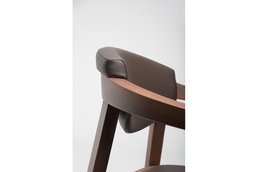 Chair Plug