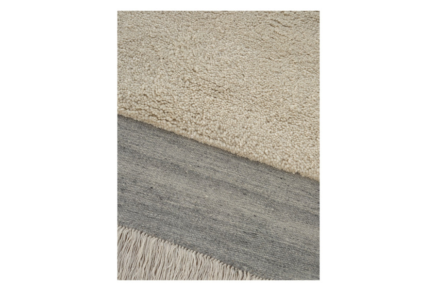 Paklājs HUMBLE ACT Ivory